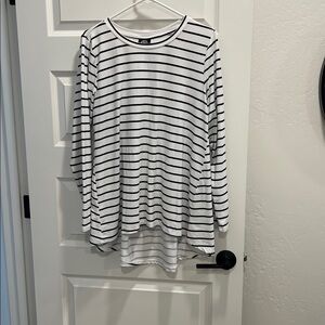 Bobeau Classic Black Long Sleeve Top